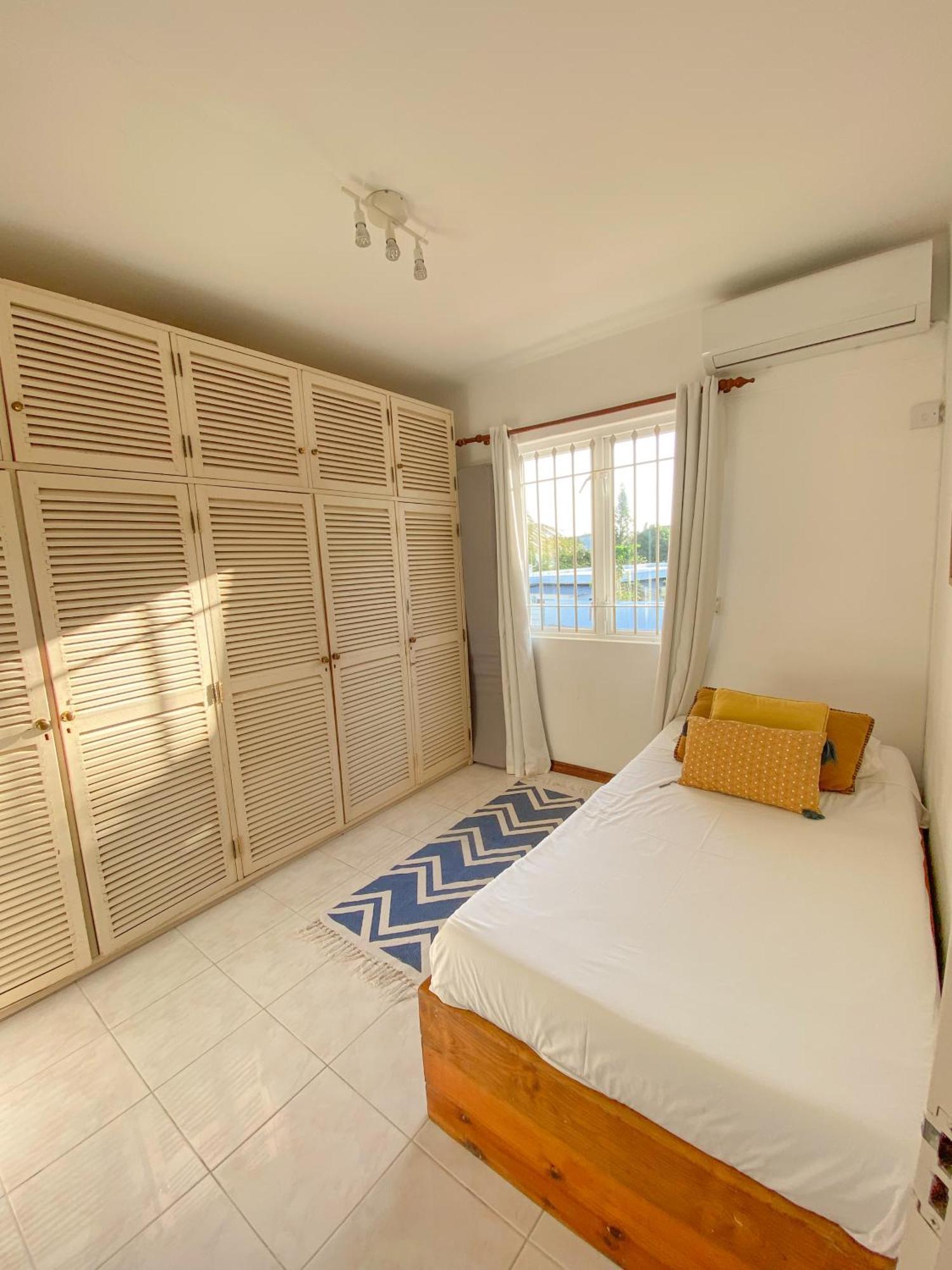Chic Home With Private Pool, 1 Min To Beach 马勒勒角 外观 照片