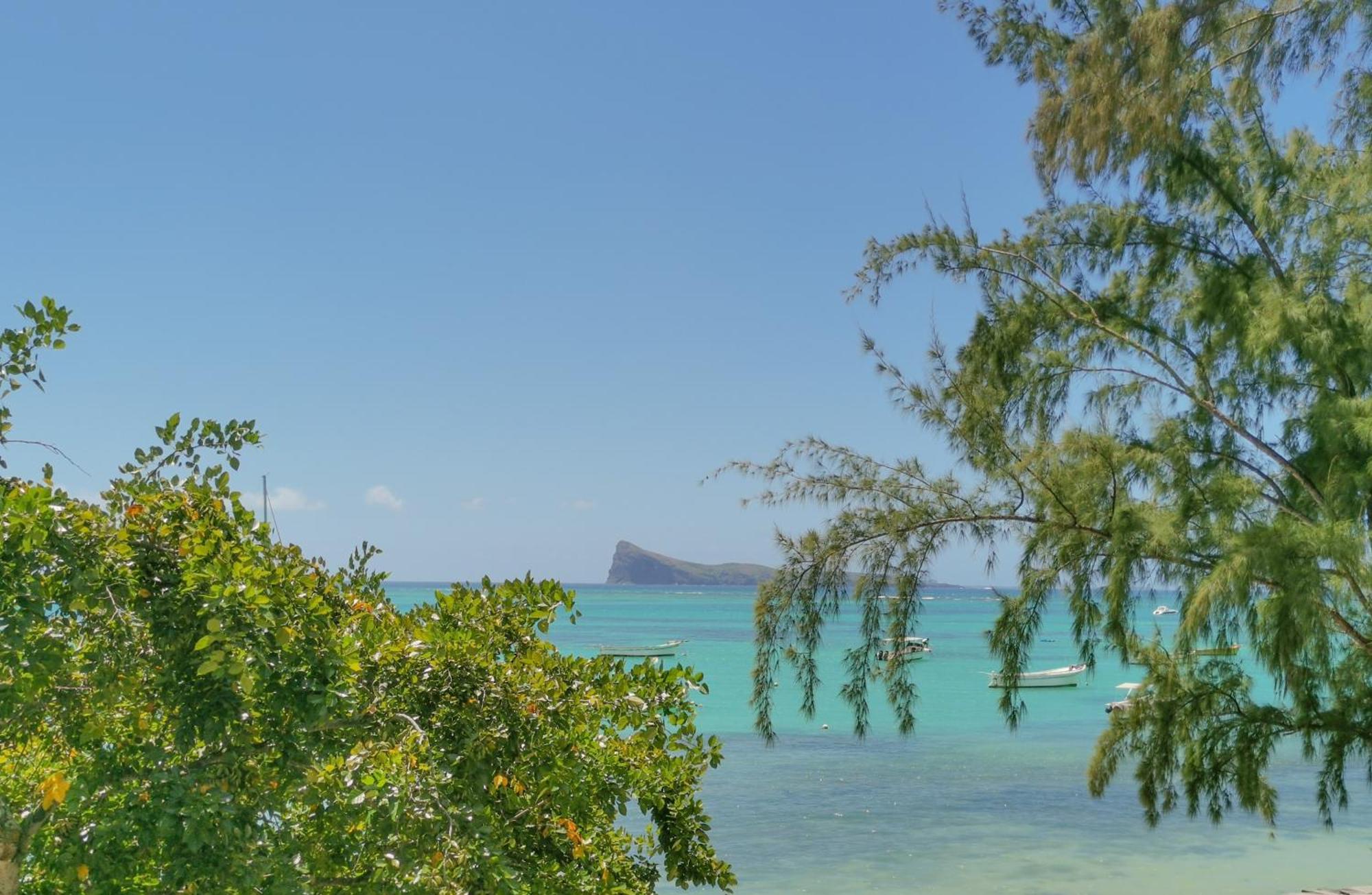 Chic Home With Private Pool, 1 Min To Beach 马勒勒角 外观 照片
