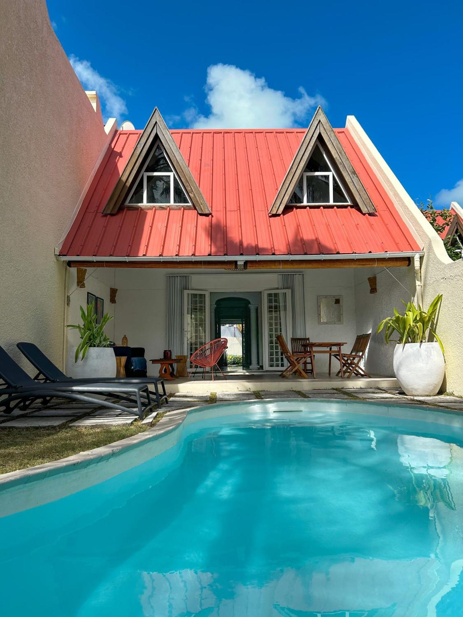 Chic Home With Private Pool, 1 Min To Beach 马勒勒角 外观 照片